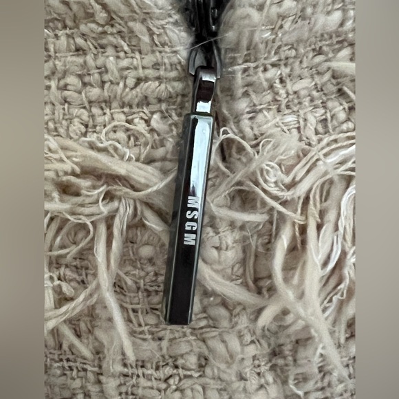 MSGM high rise tweed shorts color beige size 44
Zipper closure on the side - Picture 7 of 10